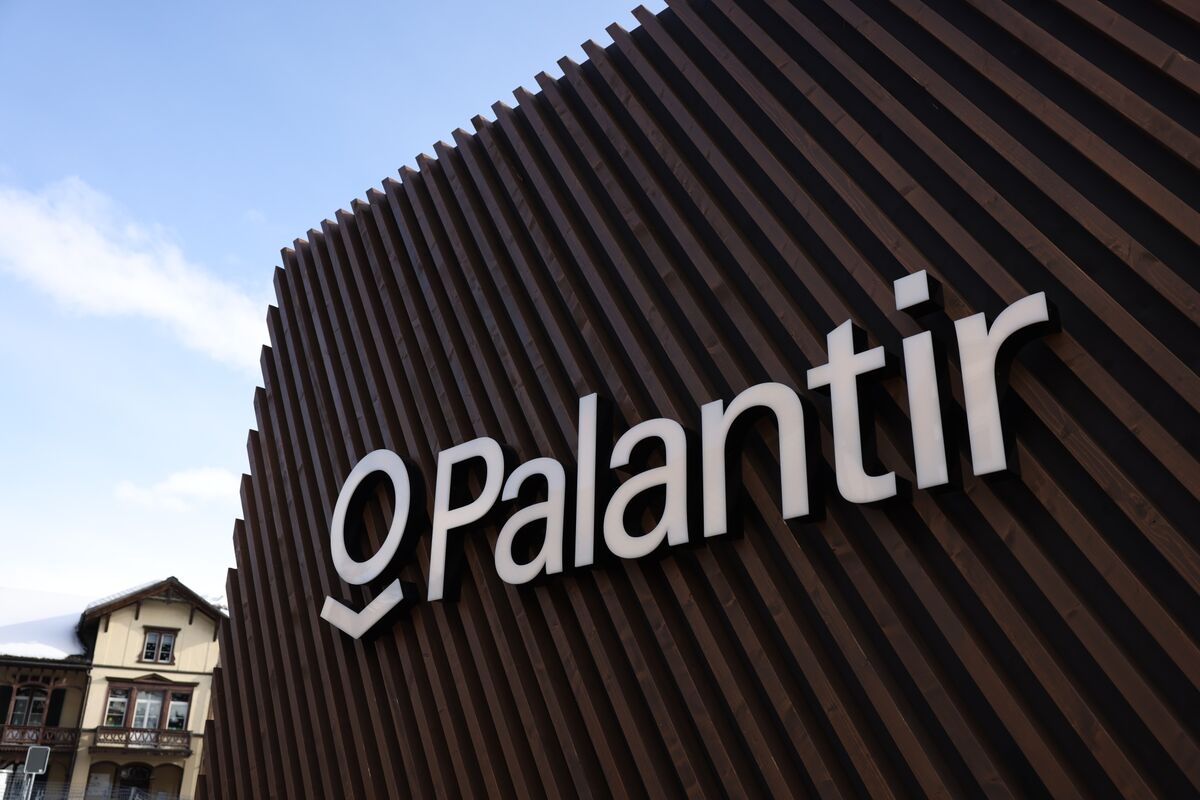 New York Pension Funds Question Palantir on ICE, DHS Contracts