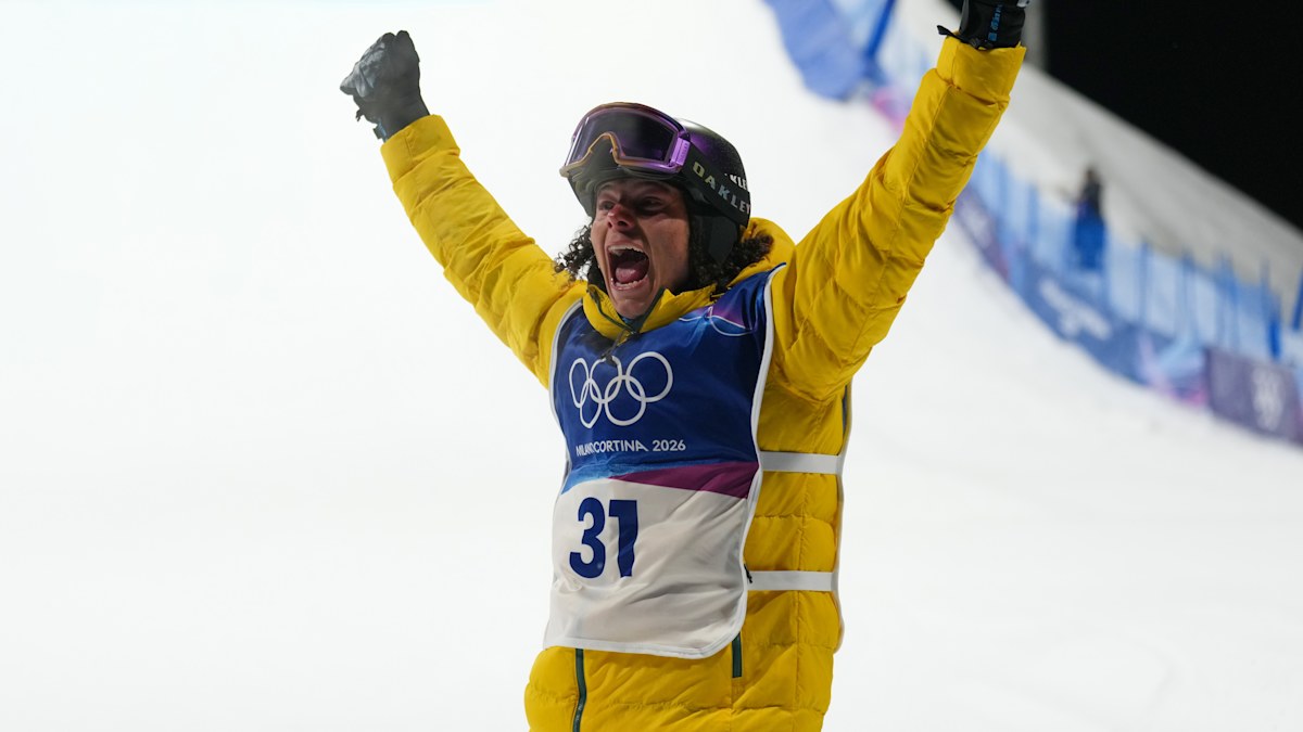 Val Guseli called into big air field after Canadian star Mark McMorris crash, injury, through to final with 91.50 jump, video