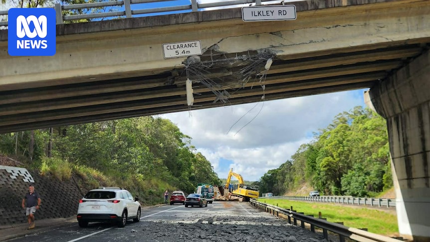 Bruce Highway blocked after excavator strikes Ilkley Road bridge at Tanawha on Sunshine Coast