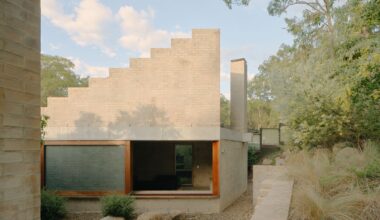 A Stairway to Heaven Forms the Roof of This Cottage Add-On in Australia