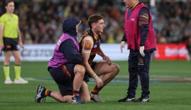 Crows backman breaks leg, out for at least three months