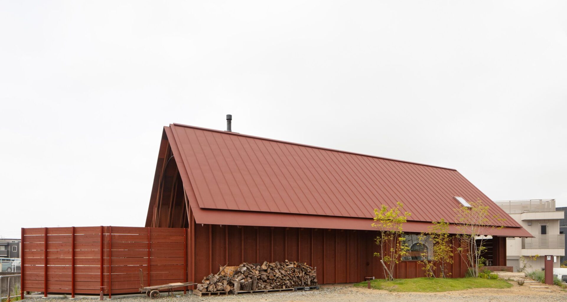 The Stable and the Orange Barn / Nobuyasu Hattori + Shota Koga