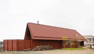 The Stable and the Orange Barn / Nobuyasu Hattori + Shota Koga