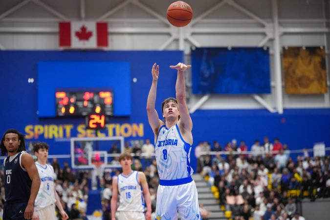 Men's basketball downed by the Thunderbirds