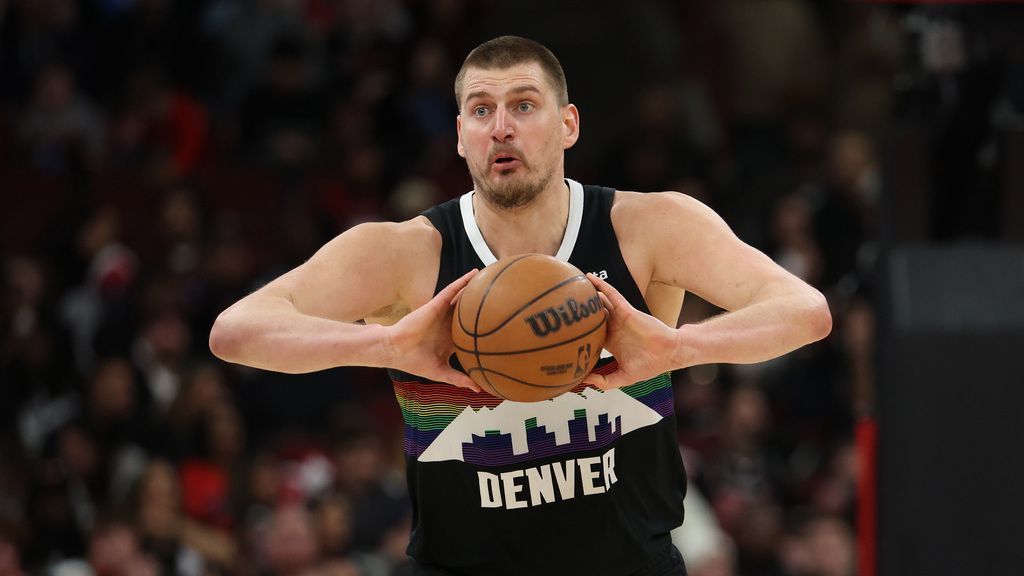 Jokic passes Oscar Robertson for second-most triple-doubles