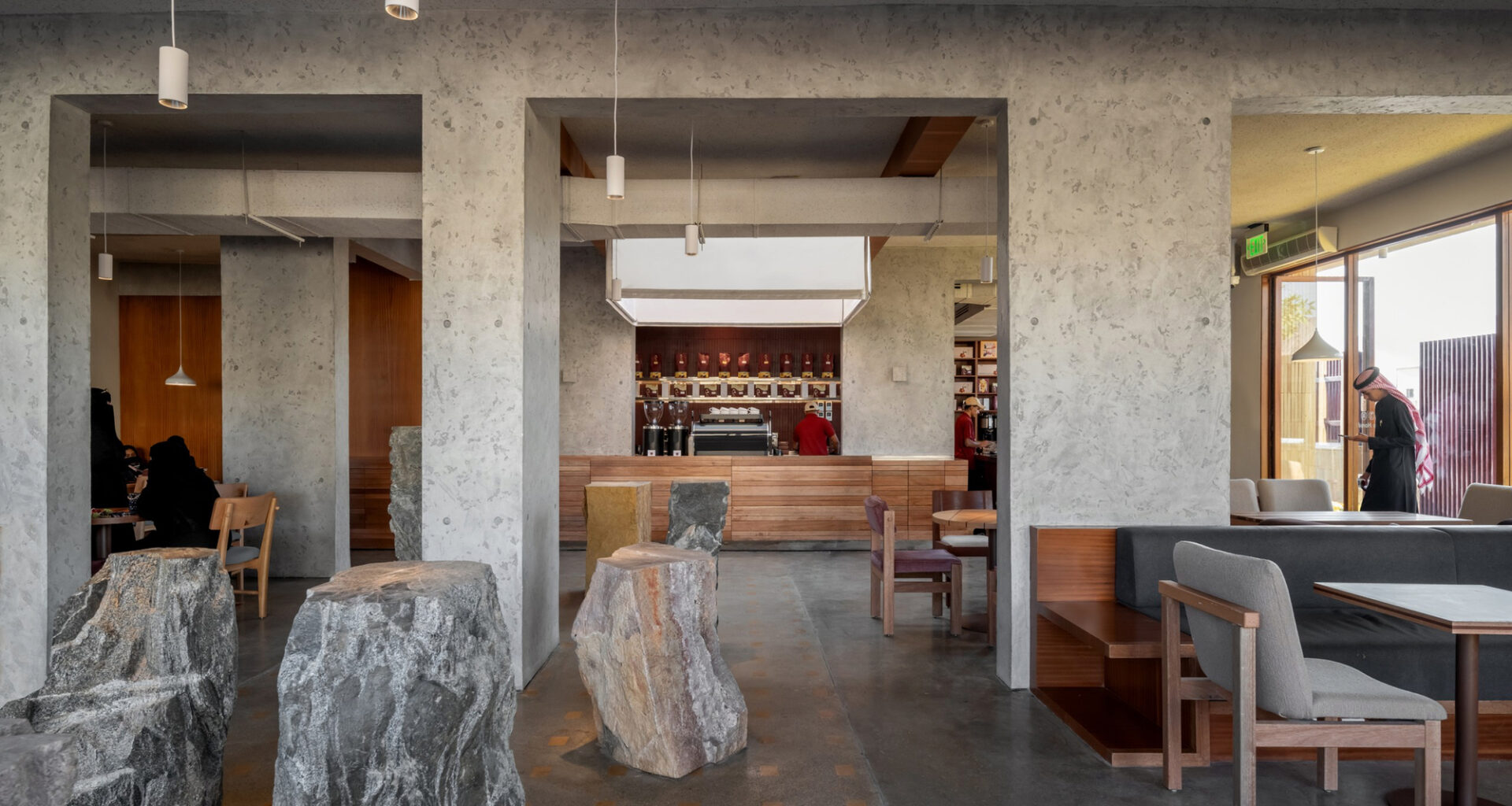 Peacock Hail Cafe / movs studio