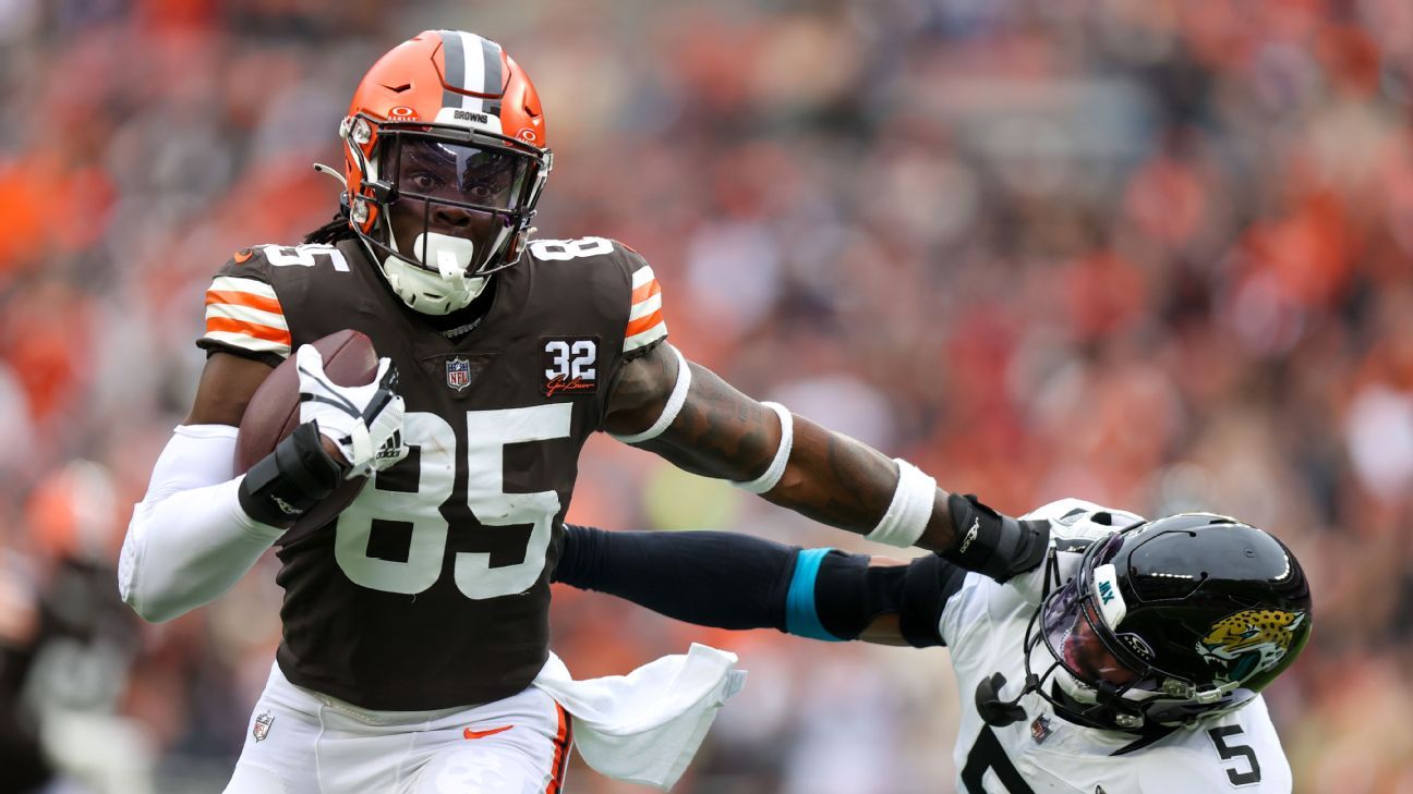Veteran TE David Njoku confirms his Browns tenure is over