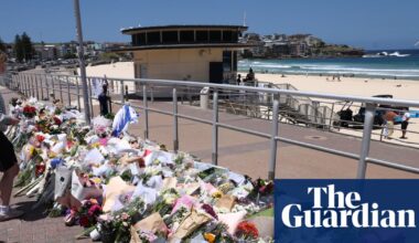 ABC airs former Asio agent’s claims that Bondi shooters were radicalised years ago, despite agency’s criticism | Bondi beach terror attack