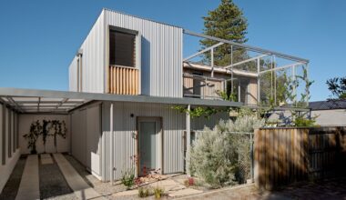 Even the Kitchen Is Sunken at This Family Home in Australia