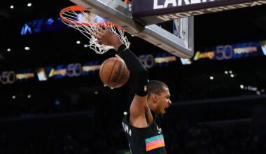 Spurs' Wembanyama drops 40 in 26 minutes vs. Lakers, wanted more