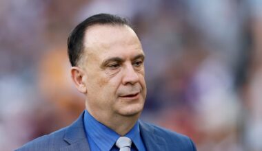 Peter V’landys heads to court after NRL, racing jobs questioned