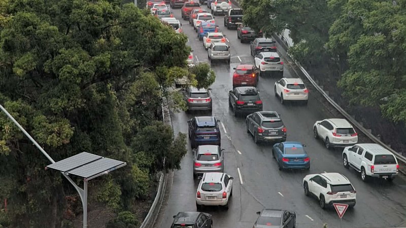 Multi-vehicle accident causes traffic delays in Brisbane