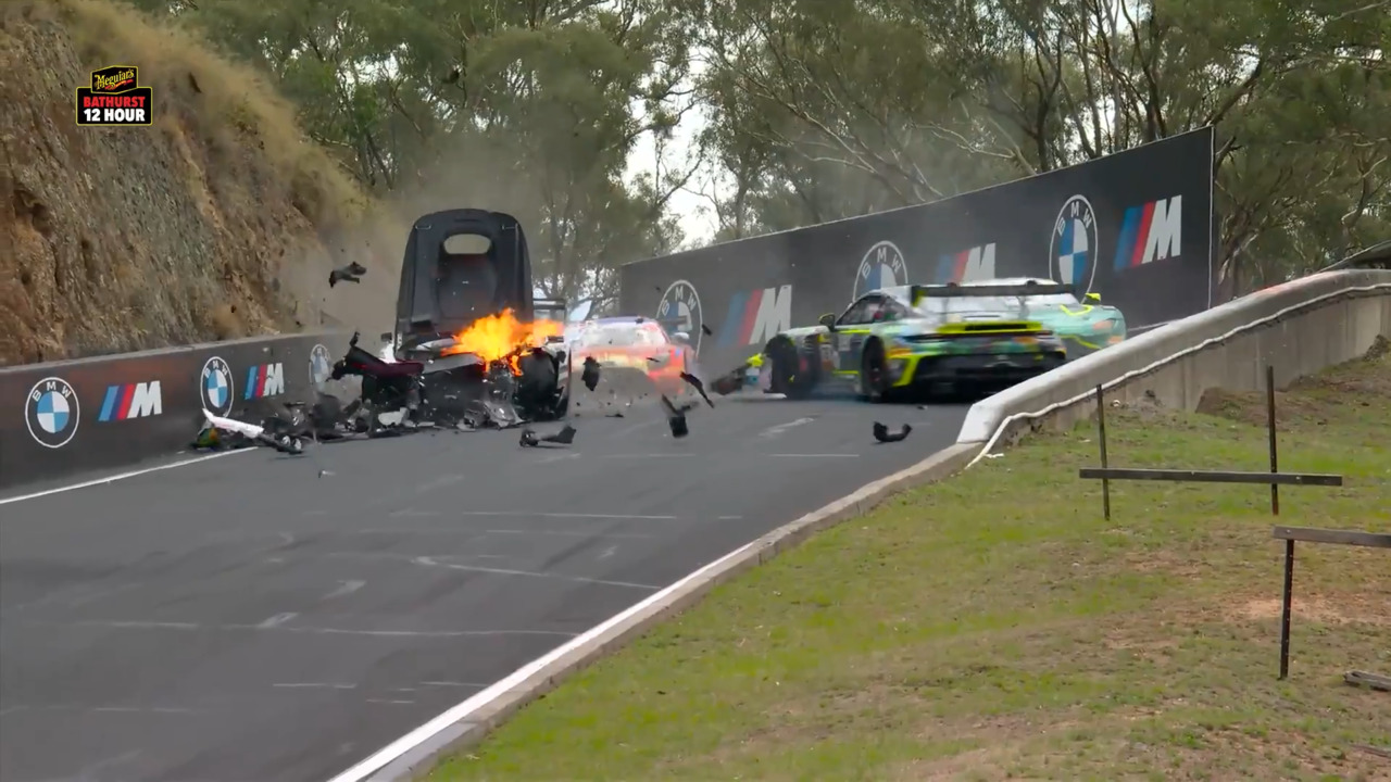 Bathurst 12 Hour red flagged after big crash - Bathurst 12 Hour