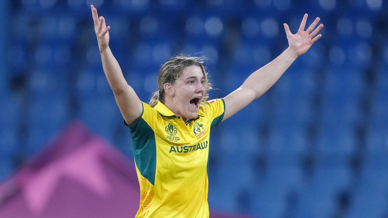 Sutherland wins back-to-back Belinda Clark Awards