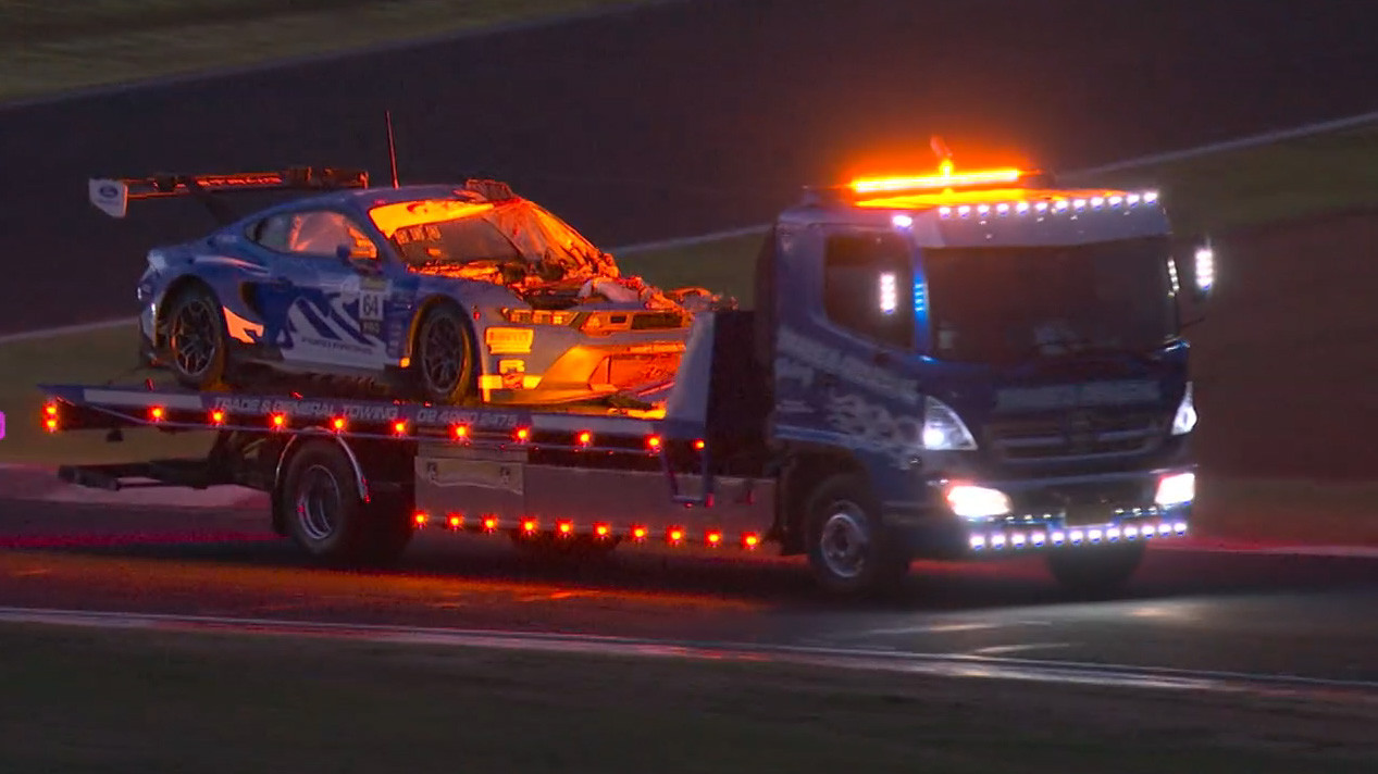 Kangaroo strike takes Feeney Mustang out of Bathurst 12 Hour