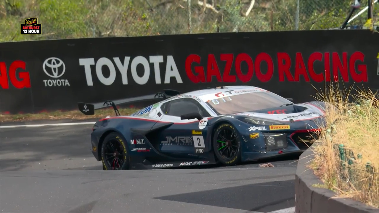 #2 Corvette crashes out of Bathurst 12 Hour - Bathurst 12 Hour