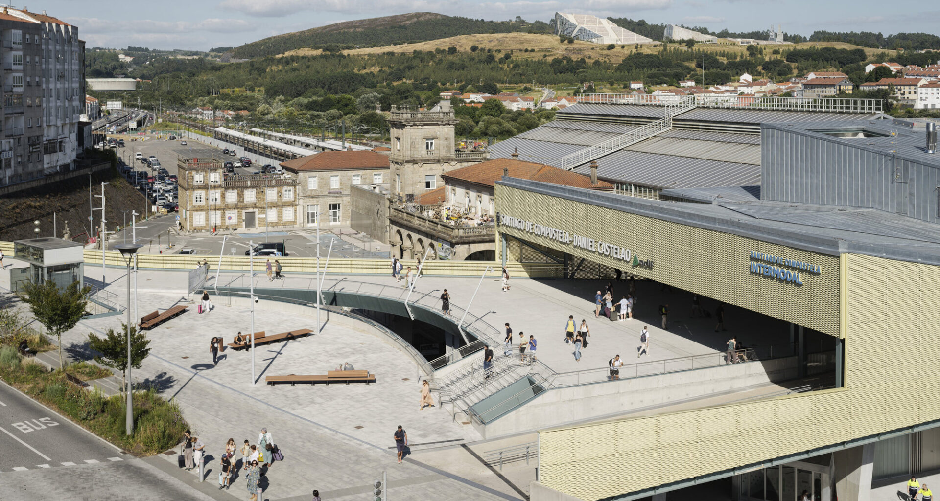 Train Station and Footbridge / Estudio Herreros