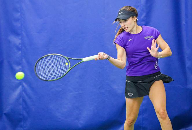 Women's Tennis Rolls Past Colgate
