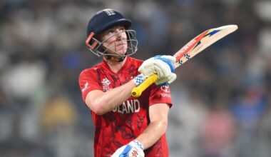 England opt to bat in bid to seal Super Eights spot, both teams unchanged