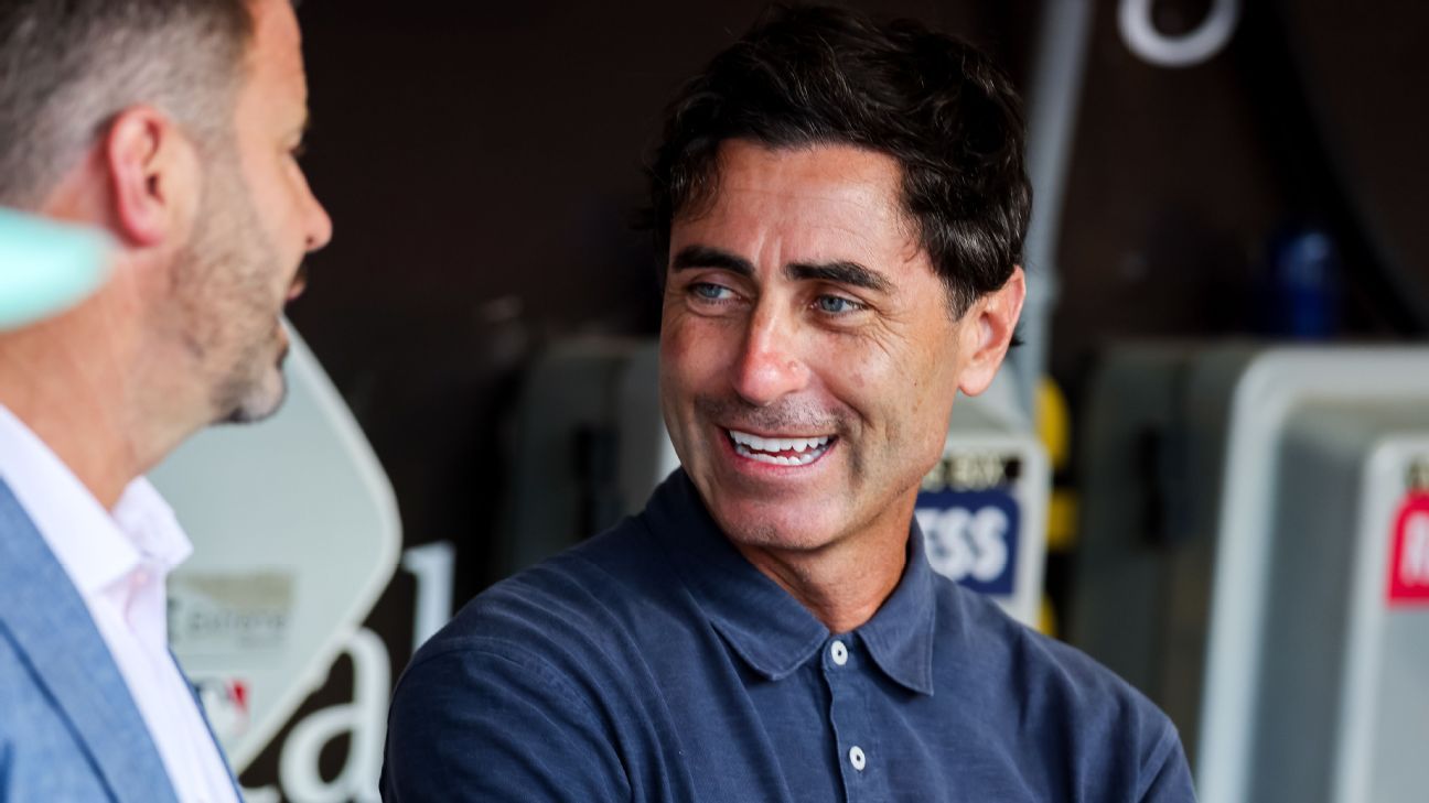 A.J. Preller agrees to multiyear extension with Padres