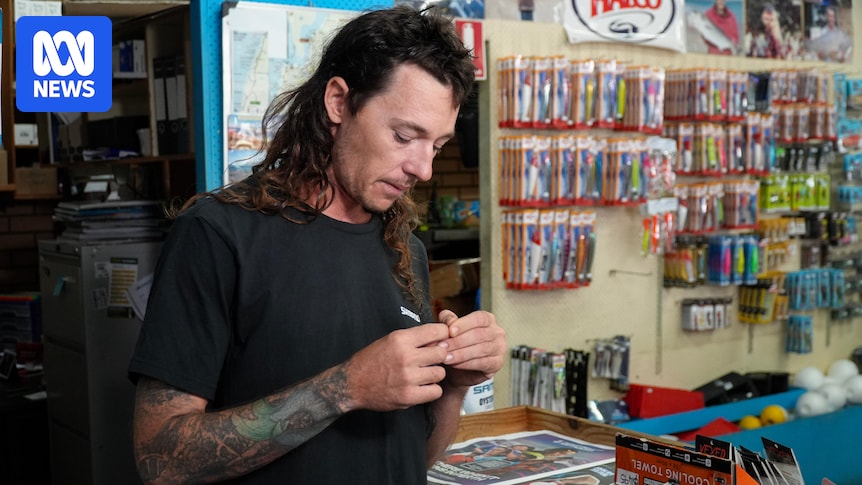 Western Australia's demersal fishing ban hits hard in coastal tourist town of Kalbarri