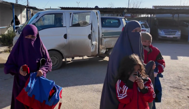 Albanese refuses to help Australians return from Syria