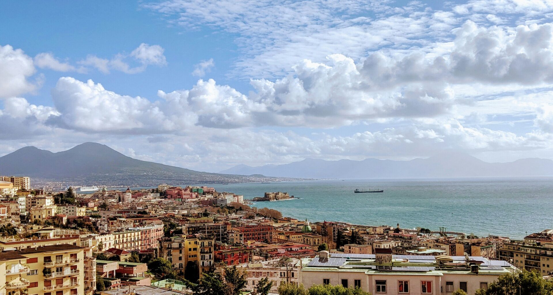 Naples Architecture City Guide: 15 Projects of History, Density, and Continuity