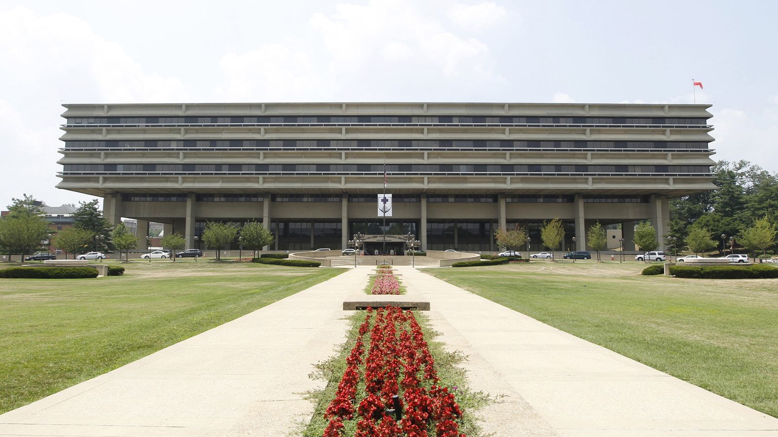 Walter Reed military hospital formalizes deal with Kaiser Permanente to prepare for mass casualties in future wars