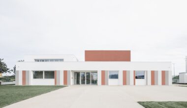 New Nursery School on Via dell’Acquamarina / LERUA Studio