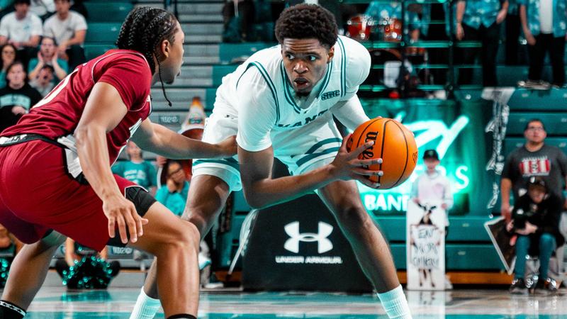 Men's Basketball Closes Home Schedule Against Marshall