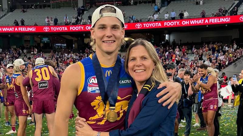 From ACL injury to consecutive Norm Smith medals