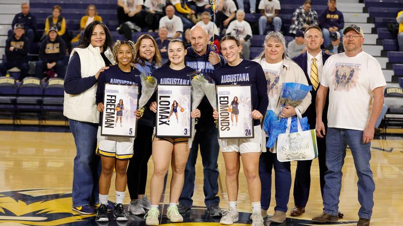 Women's Basketball Falls In Season Finale