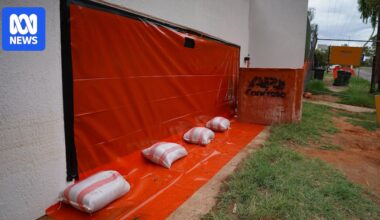 Alice Springs prepares for possible flooding amid severe weather warning