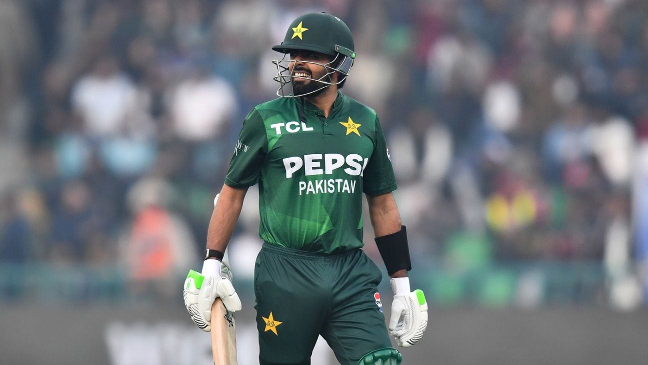 Du Plessis calls for 'honest conversations' between Babar and Hesson