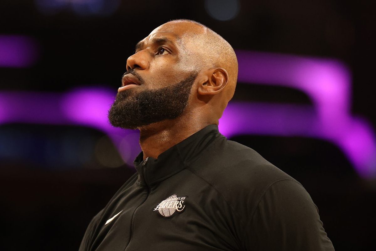 Lakers' LeBron James Sends Powerful Message to Caitlin Clark