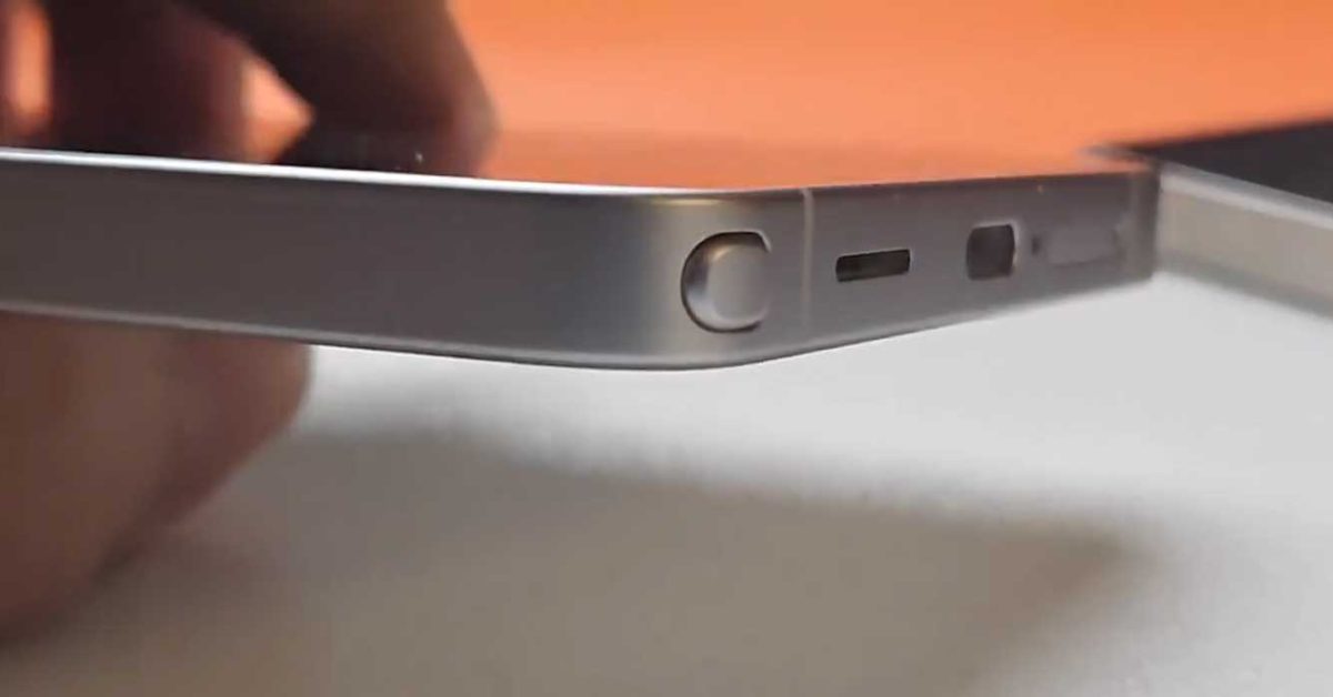 The Galaxy S26 Ultra's S Pen can be stored backwards