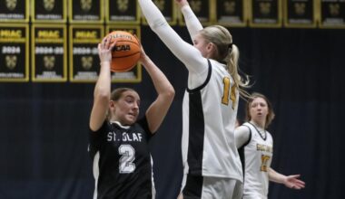 Ronn Named MIAC Women’s Basketball Defensive Player of the Week