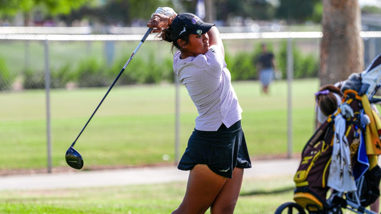 Brent Nicson, Alexis Vakasiuola