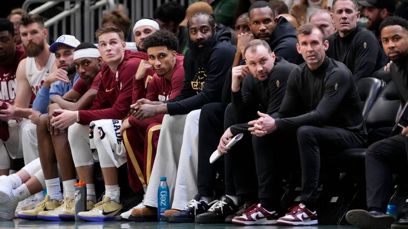 Cavs' James Harden has right thumb fracture, sits vs. Bucks