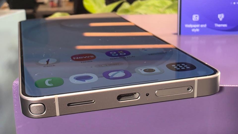 Honor’s MWC Robot, Galaxy Unpacked Recap, OnePlus 15T Confirmed