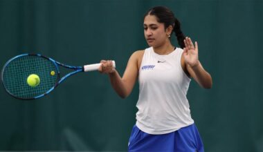 No. 18 Women’s Tennis Sweeps Saint Mary’s on Friday Night