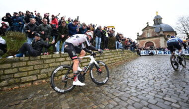 Dutch cyclists win first race of Belgian cycling season
