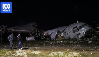 Bolivian plane carrying banknotes crashes, leaving 20 people dead