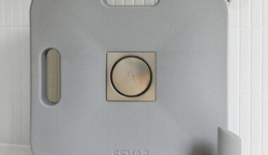 Good Design: SEVAS Object Simplifies Capturing, Using Wasted Shower Water