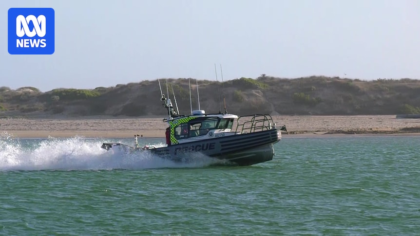 Three men dead after light plane crash near Goolwa South, police say