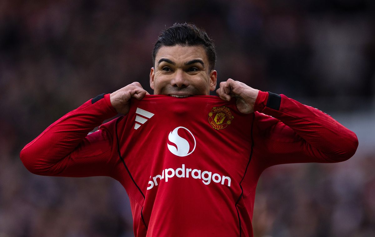 Casemiro reacts