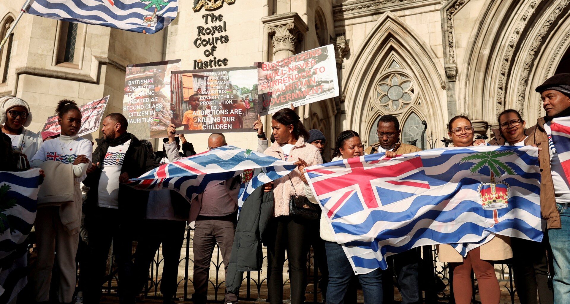 Trump says UK’s Starmer making ‘a big mistake’ with Chagos Islands deal | News