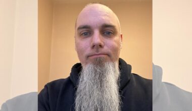 Petition by Thatcham Dad for CAMHS inquiry over 'long waits'