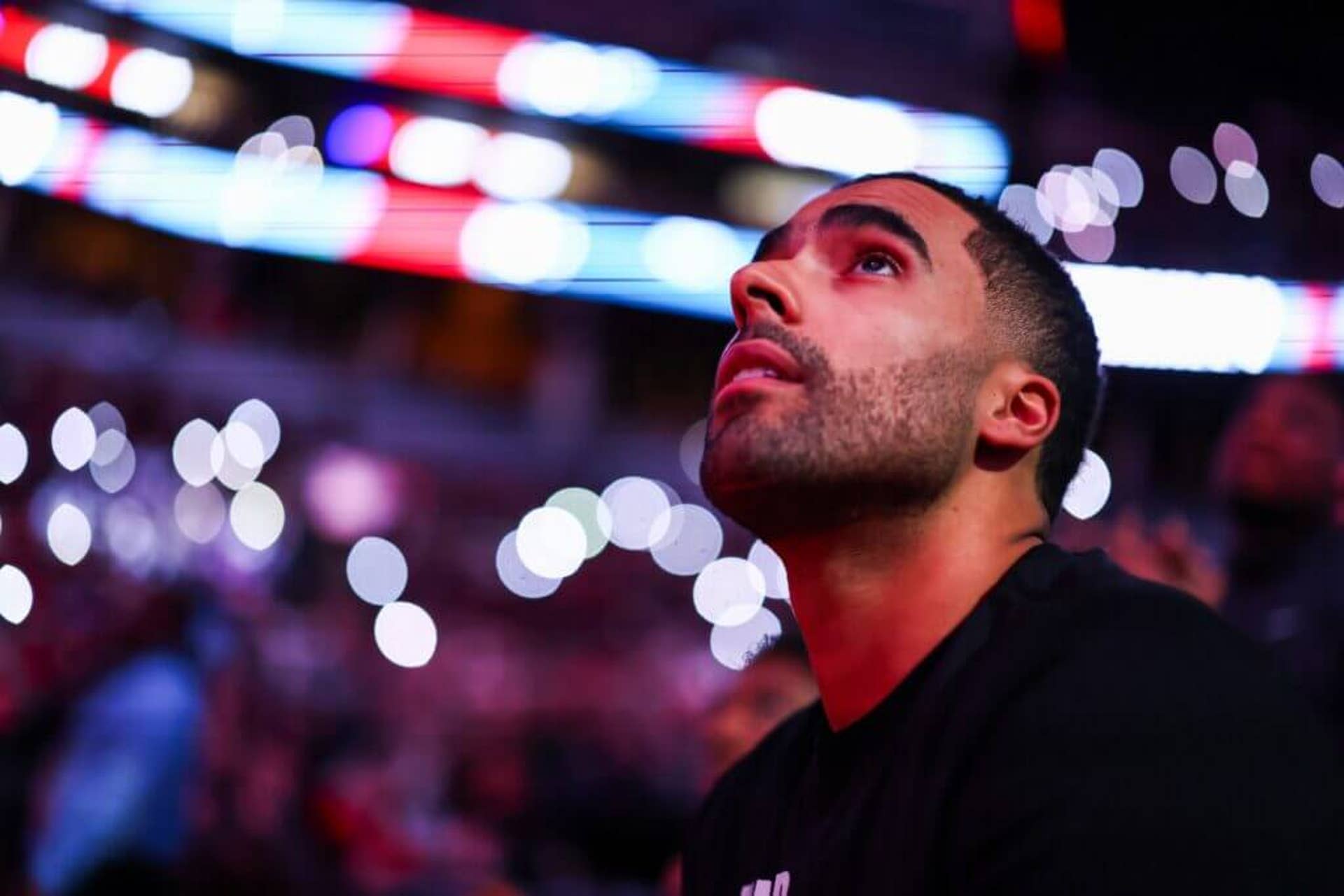 Jontay Porter looks up before a Toronto Raptors game in 2024.