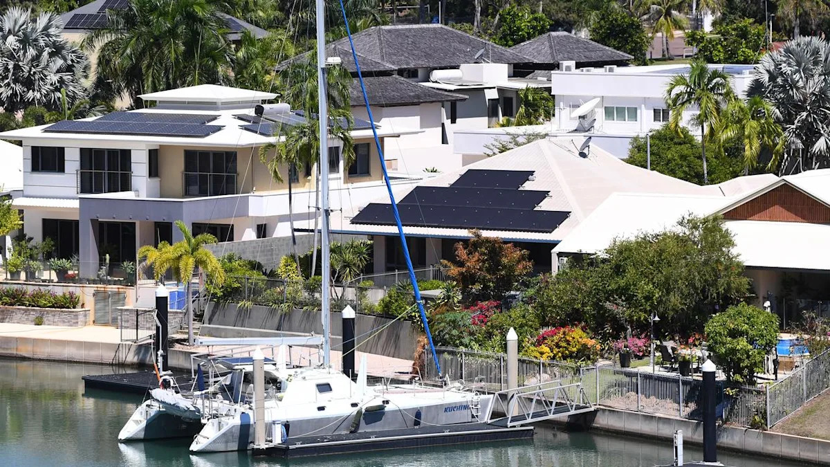 'Captured by the richest': push for housing tax shift